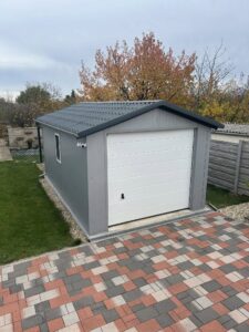 Hogyan néz ki egy mobilgarázs 11 évvel később